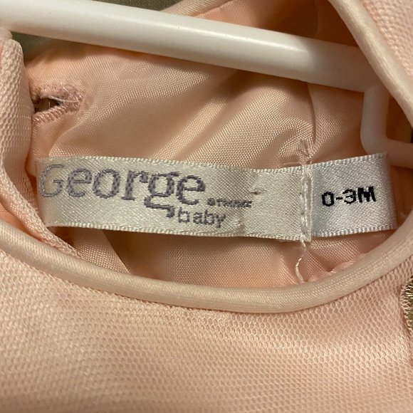 Baby Girl's Sleeveless Butterfly Dress 0-3 Months - Picture 5 of 5